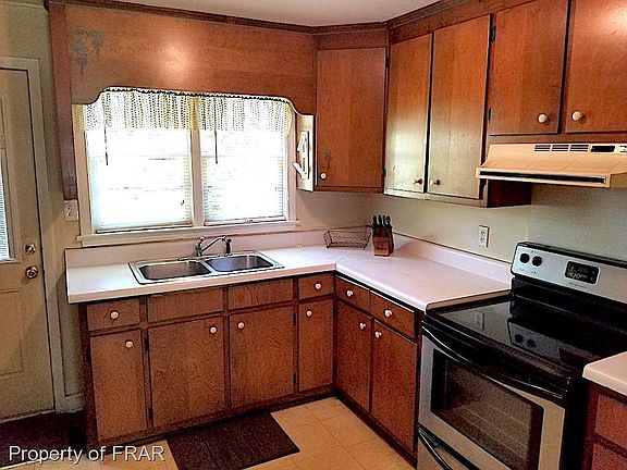 5th image of 212 W 19th St