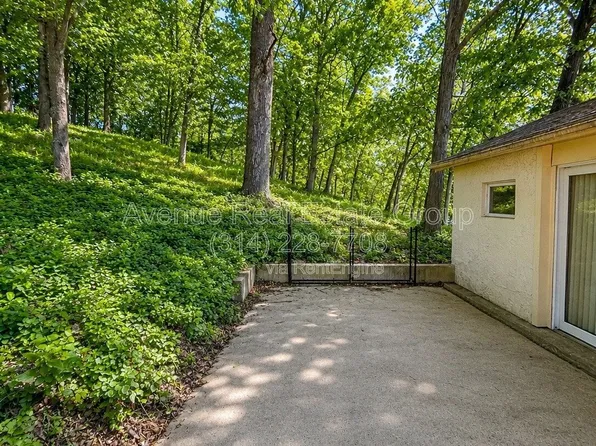 1 Wynstay Ave, Valley Park, MO 63088