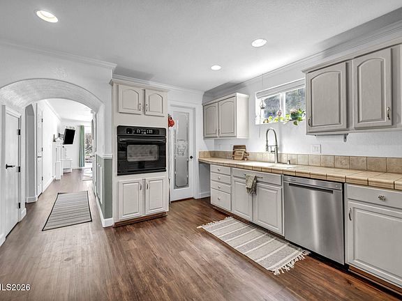 3rd image of 2569 Cartwright Rd