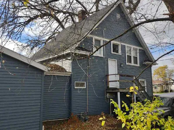 130 Madison Ave, Omro, WI 54963