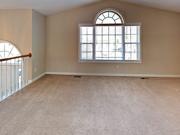 3rd image of 5127 Elgin Ct