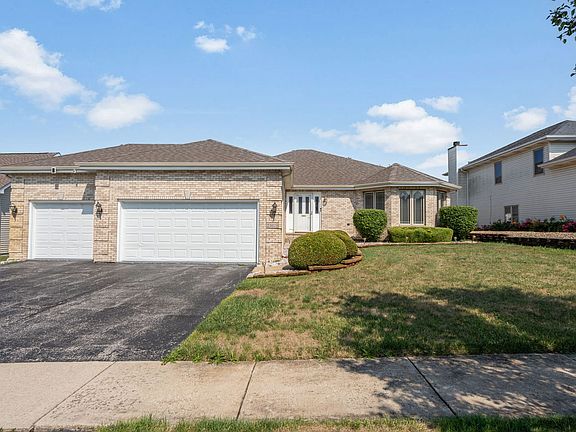 2nd image of 23021 Eastbrook Dr