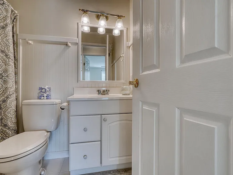 18 Collis Ct — Photo 16
