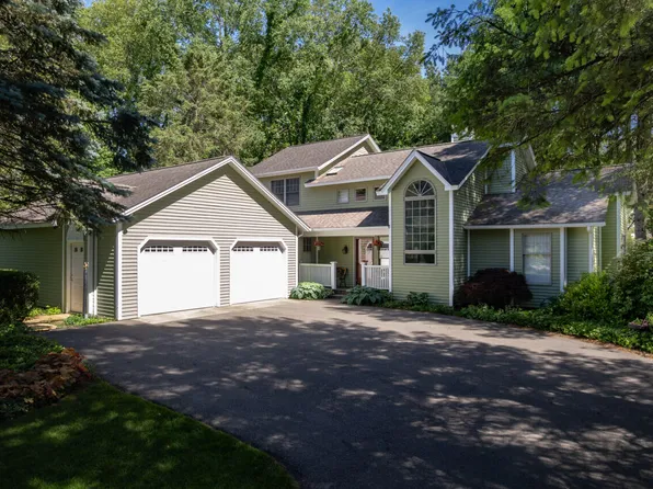 6281 Rose Arbour Ave, Kalamazoo, MI 49009