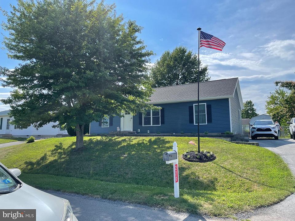 1st image of 220 Cashmere Dr