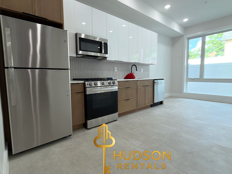 1st image of 40 Lembeck Ave #106