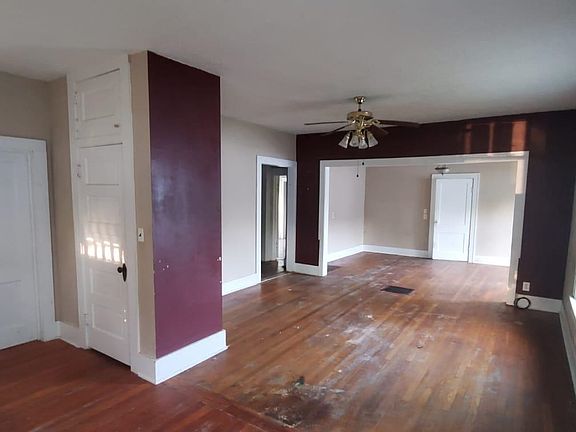 5th image of 214 S Mulberry St