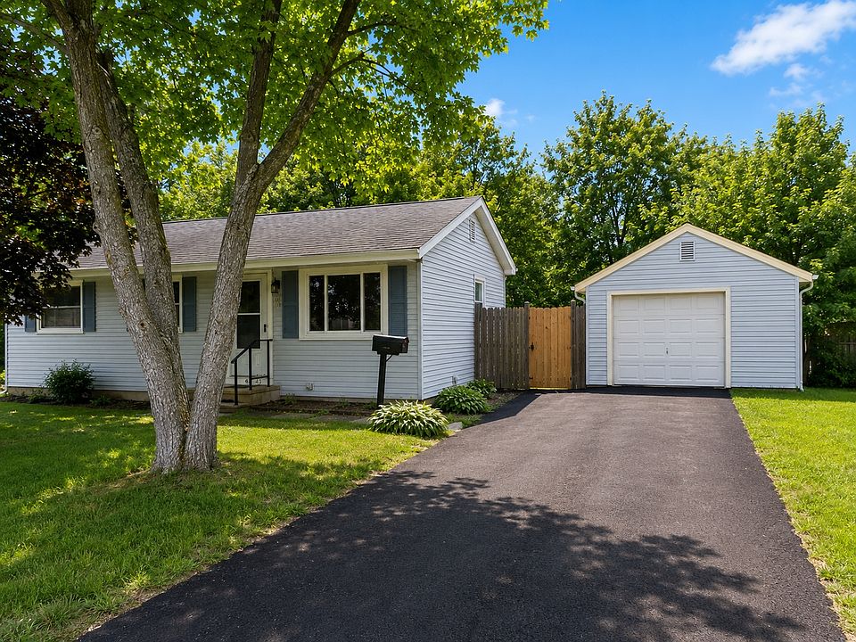 1st image of 435 Gifford Rd #1