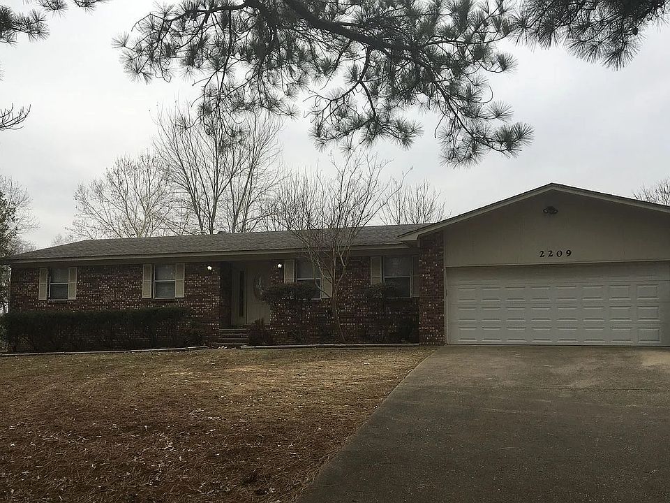 1st image of 2209 Bridger Rd