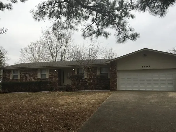 2209 Bridger Rd, Jonesboro, AR 72405