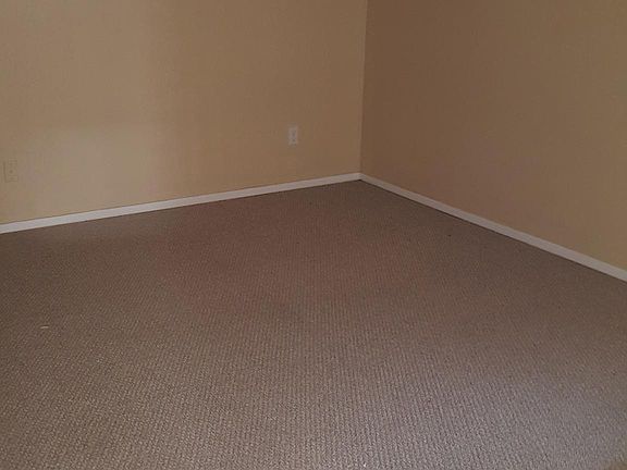 3rd image of 800 N 27th St APT 63