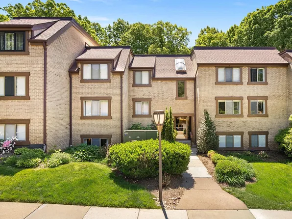 1668 Parkcrest Cir APT 100, Reston, VA 20190