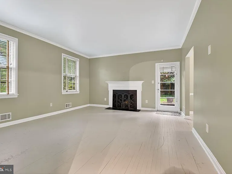 3018 New Mexico Ave NW — Photo 3