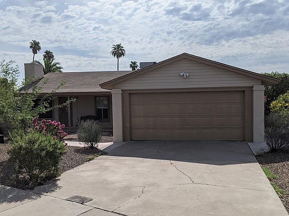 3rd image of 2710 E Aster Dr