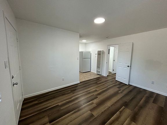 5th image of 600 Las Palmas Ave #7