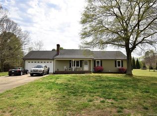 2070 Wt Carpenter Dr, Lincolnton, NC 28092