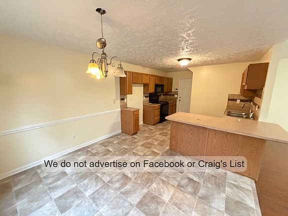 3rd image of 1405 Middlesbrough Dr