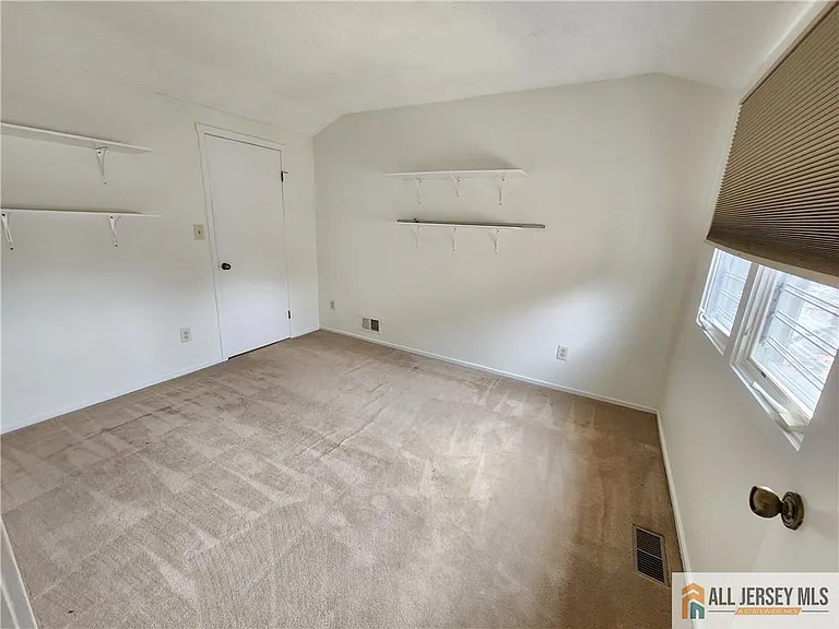 254 Sayre Dr — Photo 19