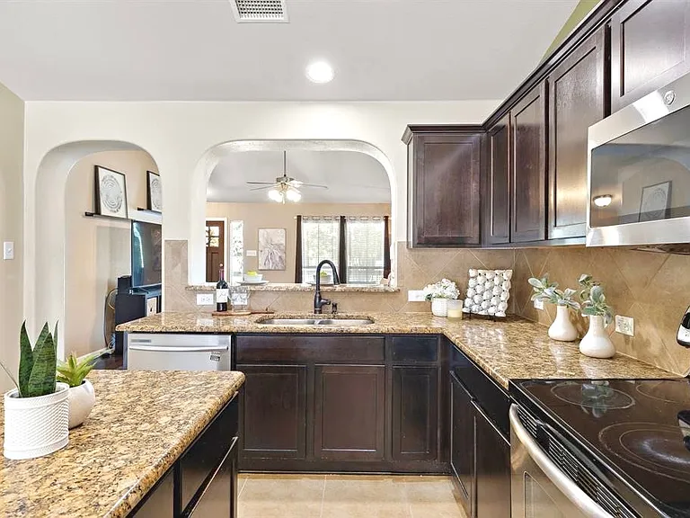 1609 Willow Vis — Photo 10