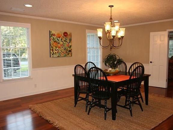 5th image of 218 Devonwood Dr
