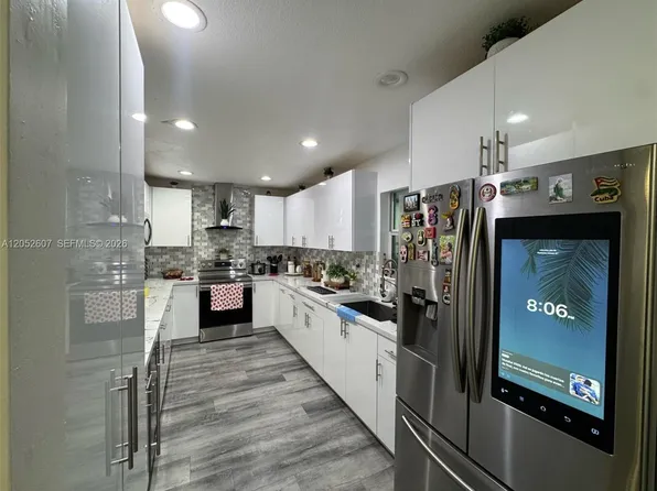 10660 SW 164th St, Miami, FL 33157