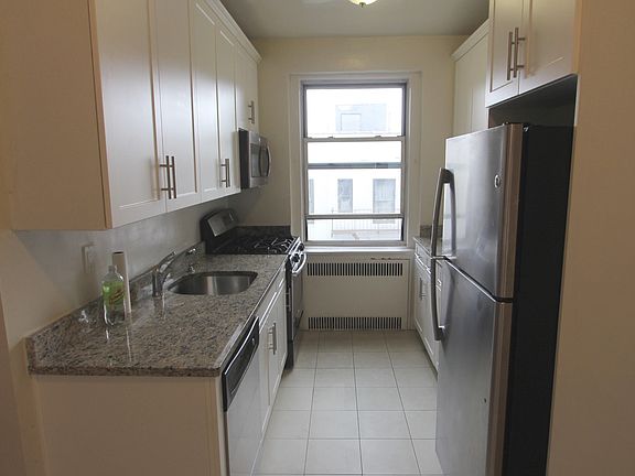 4th image of 4750 41st St APT 5J