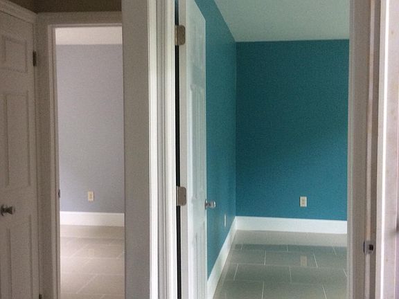 4th image of 43 Norwood Dr