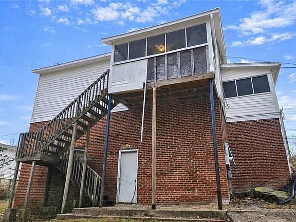 4th image of 4902 Cherry St