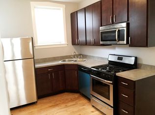 3538 W Grace St APT 2E, Chicago, IL 60618