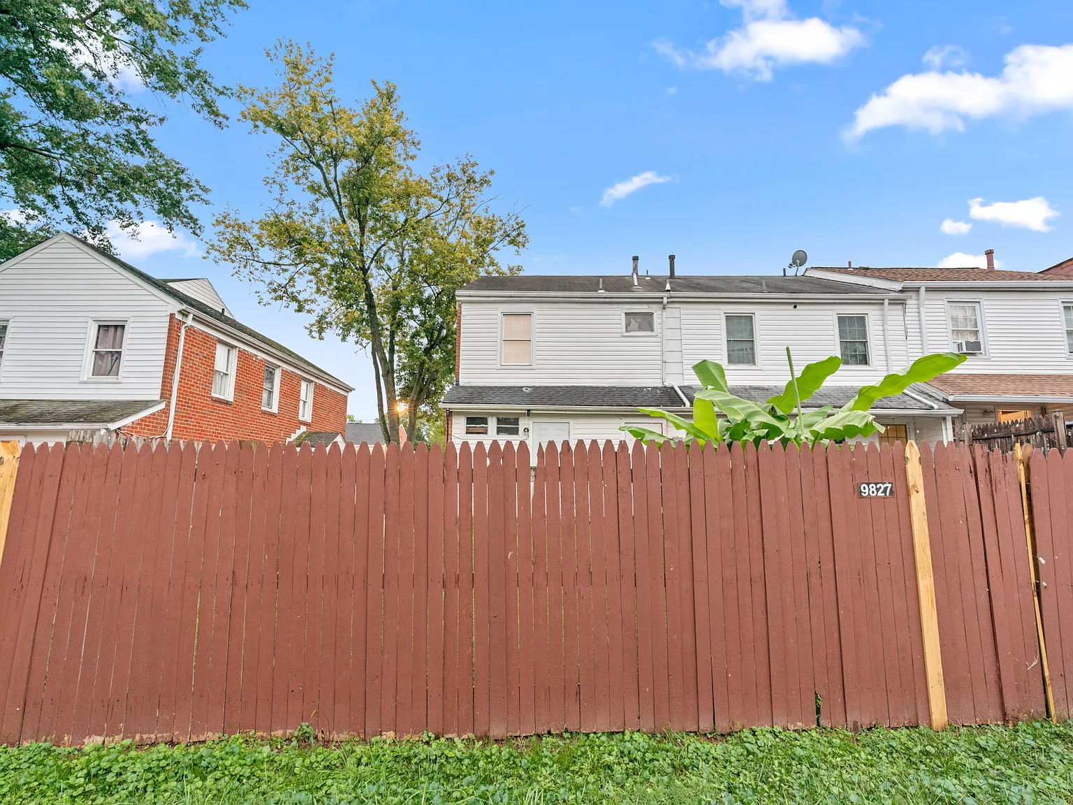 3 bed, 1152 sqft, $1,995 — Photo 2
