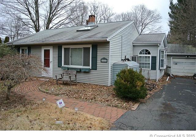 1st image of 947 N High St