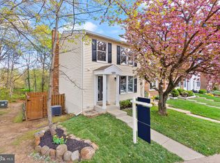 5819 Rock Forest Ct, Centreville, VA 20121