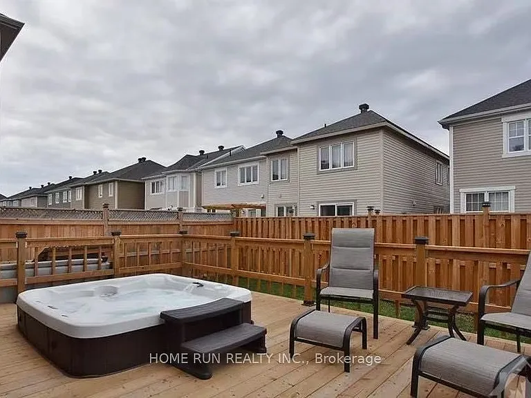 126 Switch Grass Cres — Photo 25