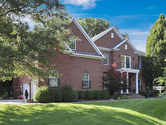 3rd image of 344 Glyn Tawel Dr