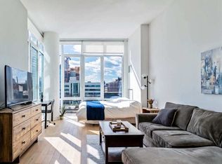 4220 24th St APT 5C, Long Island City, NY 11101
