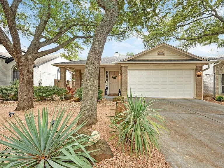 9417 Notches Dr — Photo 1