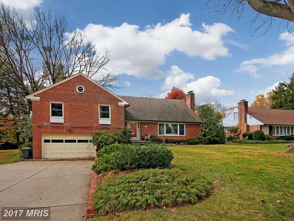 1st image of 9806 E Bexhill Dr