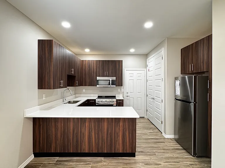4209 Walnut Ave #3 — Photo 3
