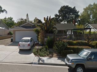 324 & 324A Hickoryhill Dr, Encinitas, CA 92024