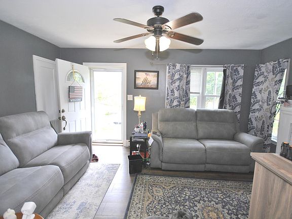 5th image of 133 Reichard Dr
