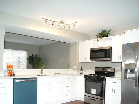 4th image of 308 Whispering Ct #308