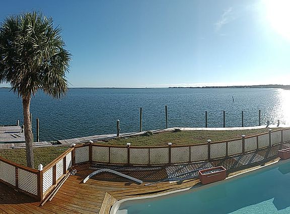 Pooldeck