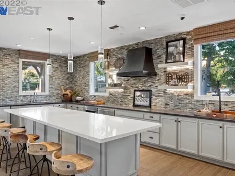 271 Fennel Way — Photo 17