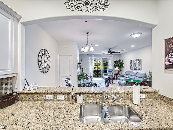 5th image of 3111 Cottonwood Bnd APT 1704