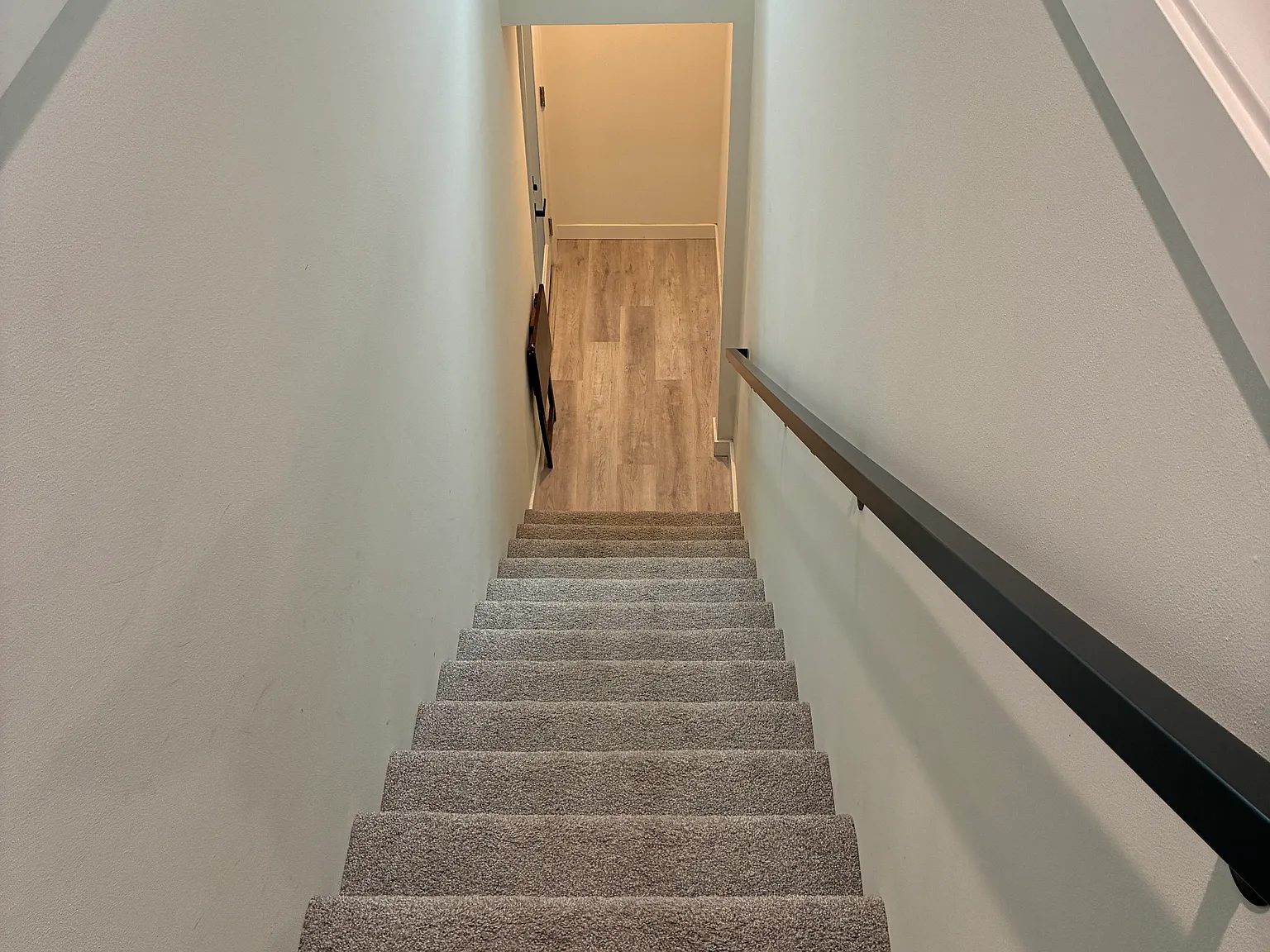 2 bed, 920 sqft, $2,100 — Photo 2