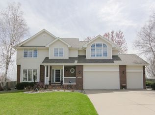 14840 Woodcrest Dr, Clive, IA 50325