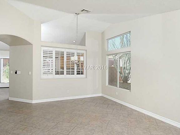 2nd image of 721 Heritage Point Dr