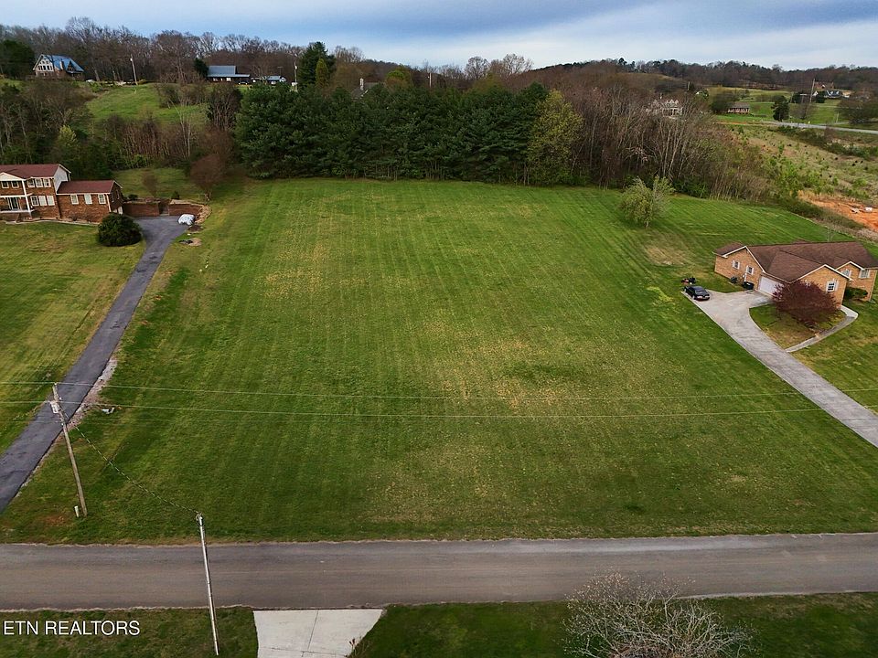 1st image of 608 Cornfield Dr