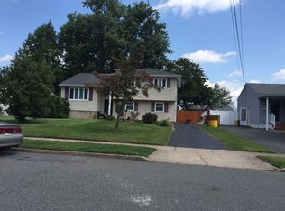 35 Sherbrooke Rd, Ewing, NJ 08638