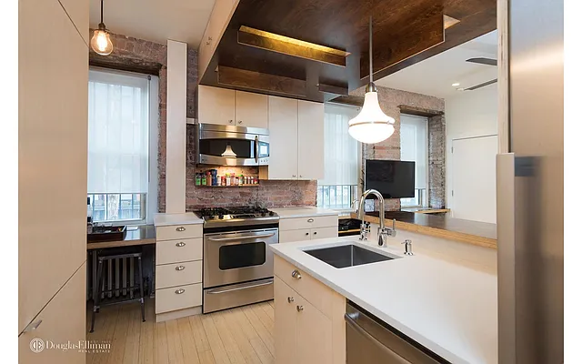 Sold by Douglas Elliman | media 14